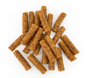 Pipsqueak Forage Delites Sponge Sticks Strawberry and Carrot 35g
