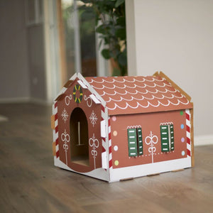 Kazoo Kitty Christmas Cardboard Gingerbread House